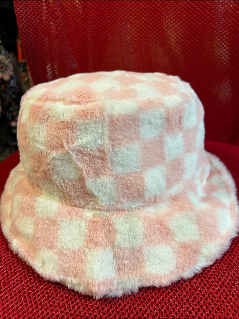 Plush Checkered Bucket Hat - Pink & White